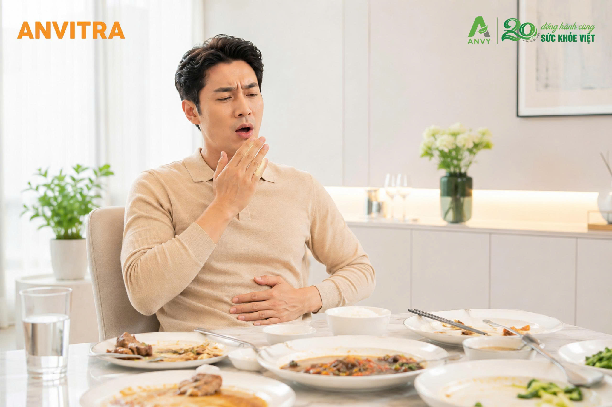 Vừa ăn xong có cảm giác đầy bụng và ợ liên tục