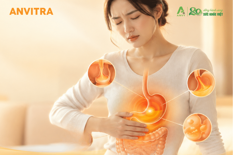 Đau âm ỉ hoặc nóng rát vùng thượng vị là biểu hiện của bệnh dạ dày thường gặp.
